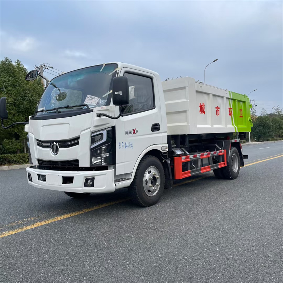 6-7方勾臂垃圾車(chē)-奧馳6-7方建筑勾臂垃圾車(chē)廠家